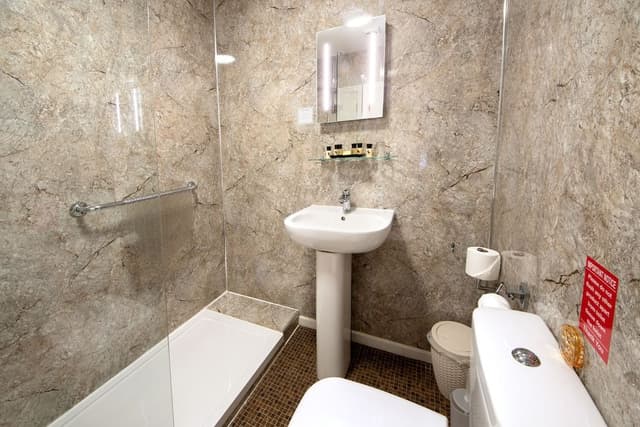 Double or Twin Room, Ensuite (Room 5)