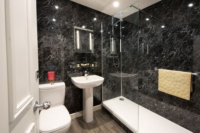 Double Room, Ensuite (Room 4)