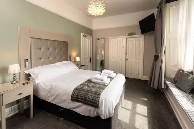 Deluxe Suite, Ensuite (Room 3)