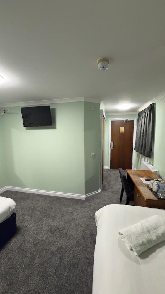 Twin Room, Ensuite
