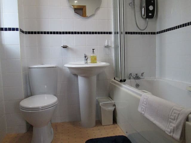 Superior Double Room, Ensuite, Garden View (Bedroom 2 KS)