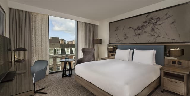 KING GUEST ROOM