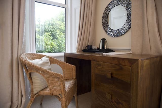 Deluxe Double Room, Ensuite, Garden View