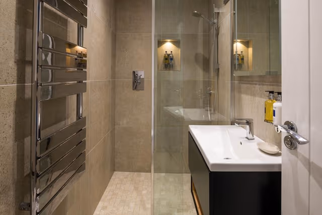 Suite, Ensuite