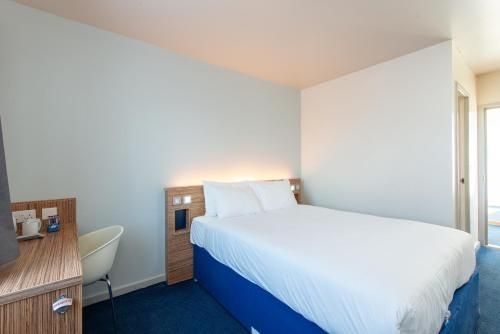 Go2 Portishead Marina Hotel3