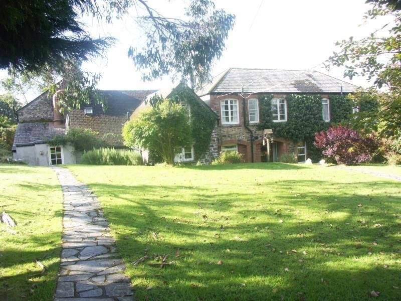 คอลลาเวน แมเนอร์ เกสต์เฮาส์ (Collaven Manor Guest House)0