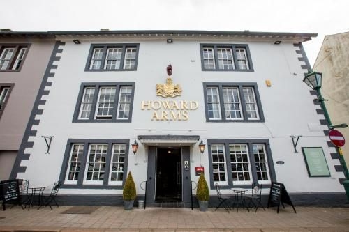 โฮเวิร์ด อาร์มส์ โฮเต็ล (Howard Arms Hotel)0