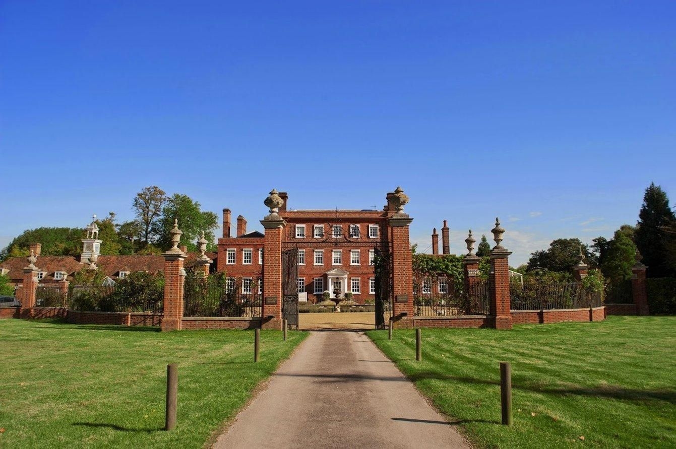 โรงแรมแชมป์นีย์ เฮนโลว์ (Champneys Henlow Hotel)0