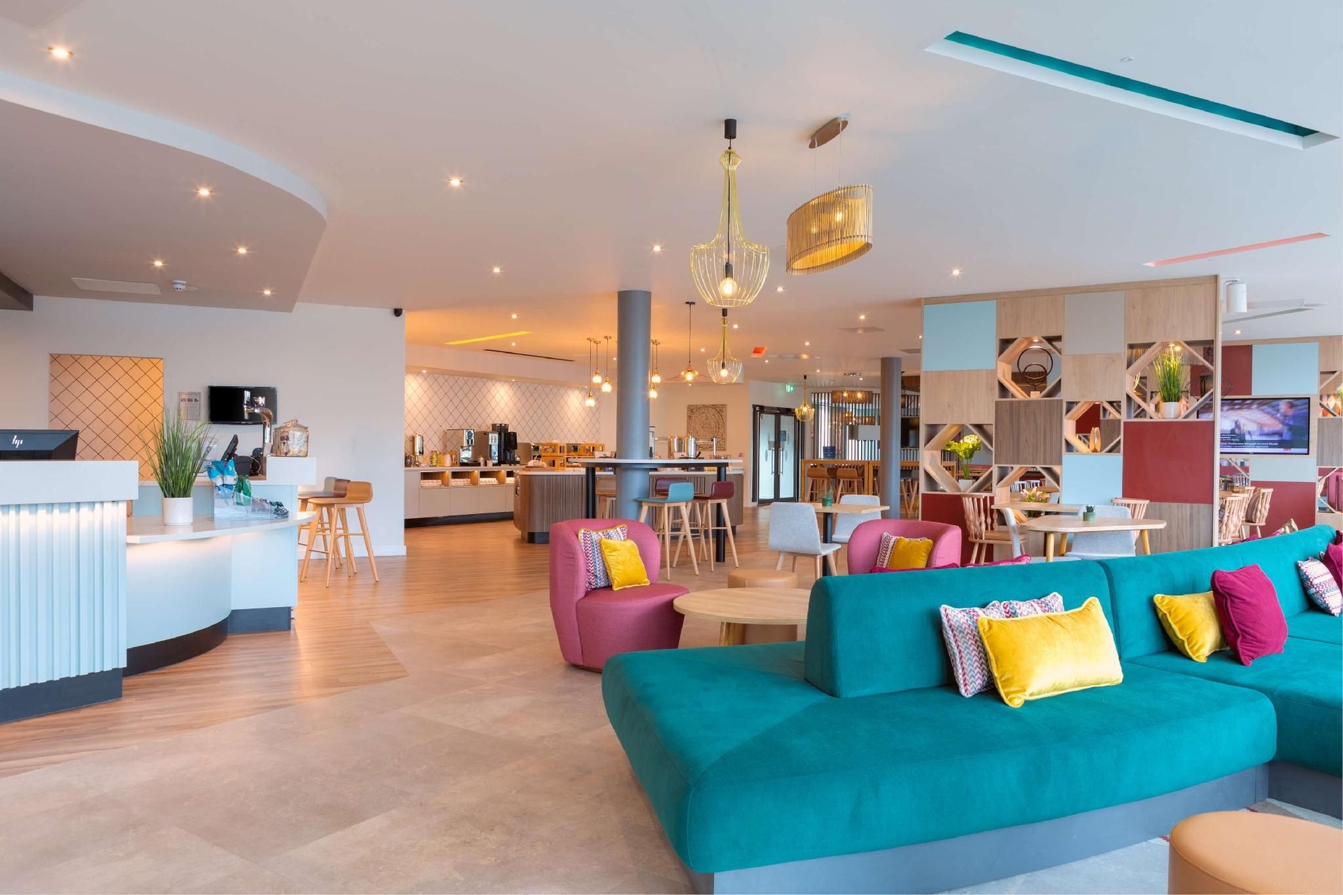 Hampton by Hilton Ashford International0