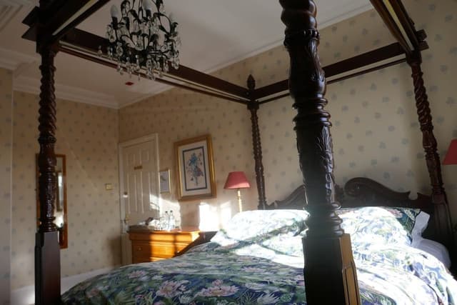 Premium Double Room, Ensuite (Wisteria )