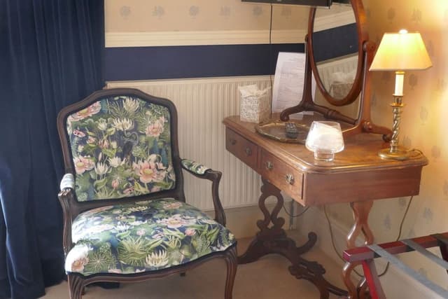 Premium Double Room, Ensuite (Wisteria )