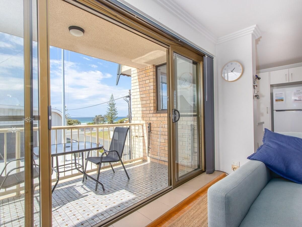 ที่พักริมชายหาดคิงส์คลิฟฟ์ (Kingscliff Beachfront Abode)0