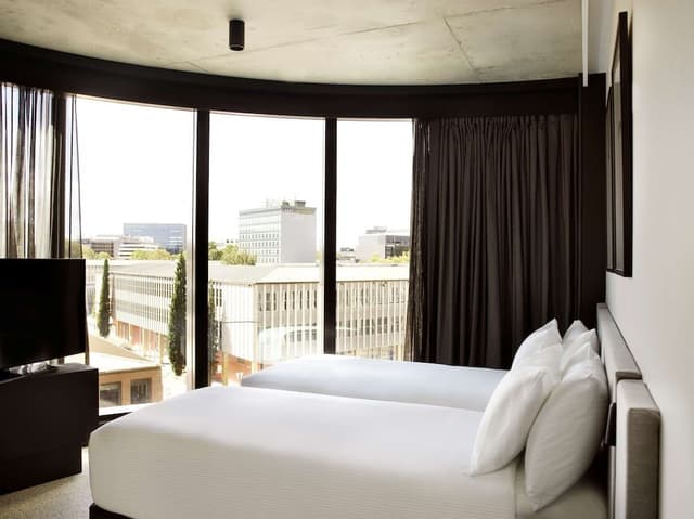 Destination A One Bedroom - Breakfast, Grazing Box,$25 PP MiniBar Credit, Turn down Service