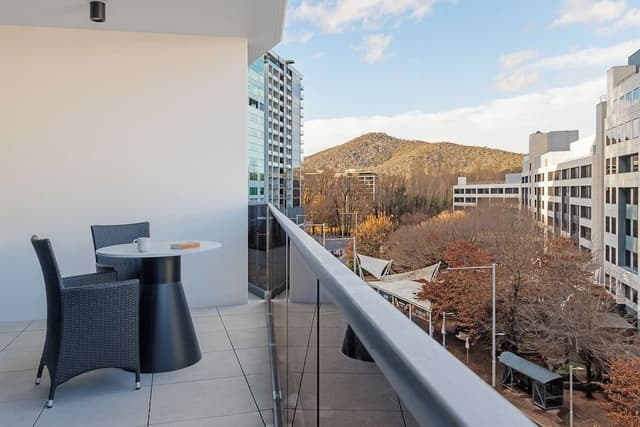 1 Bedroom Suite