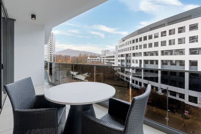 1 Bedroom Suite