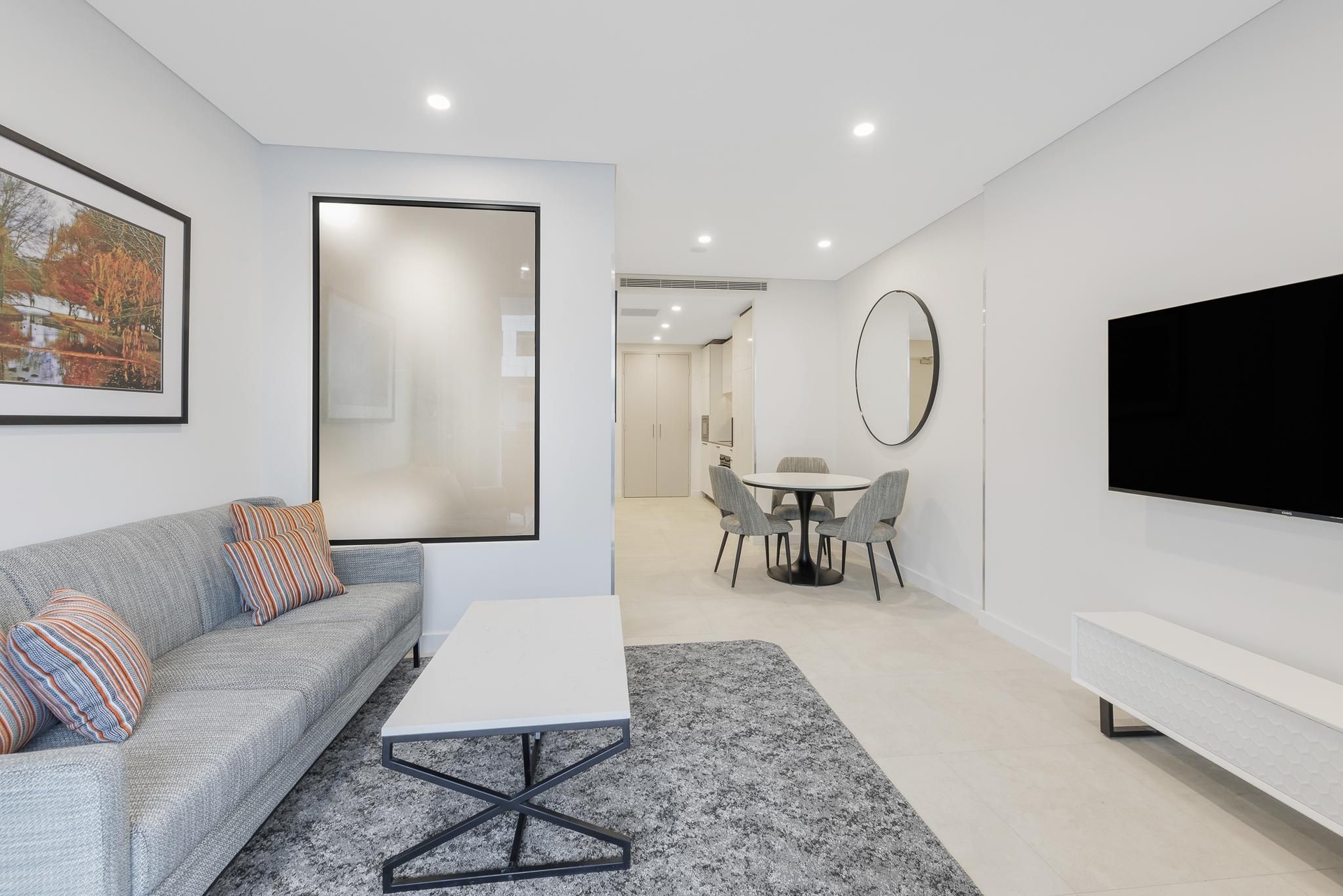 Meriton Suites Allara Street Canberra2