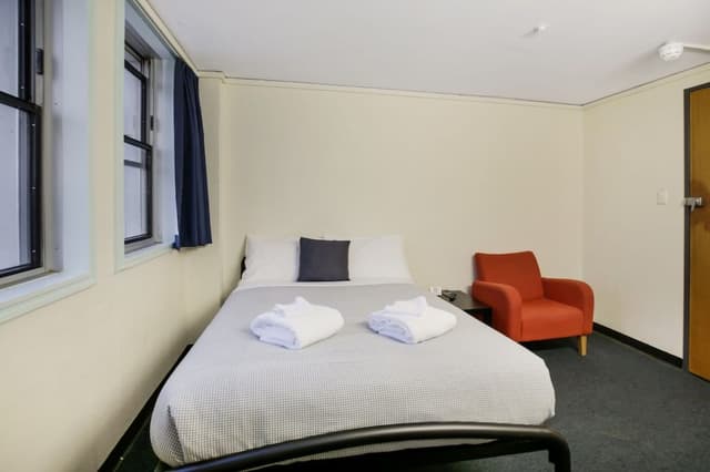 Standard Family (Twin) Room with Shared Bathroom