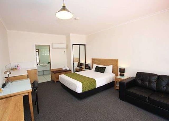 Room (Spa Room)