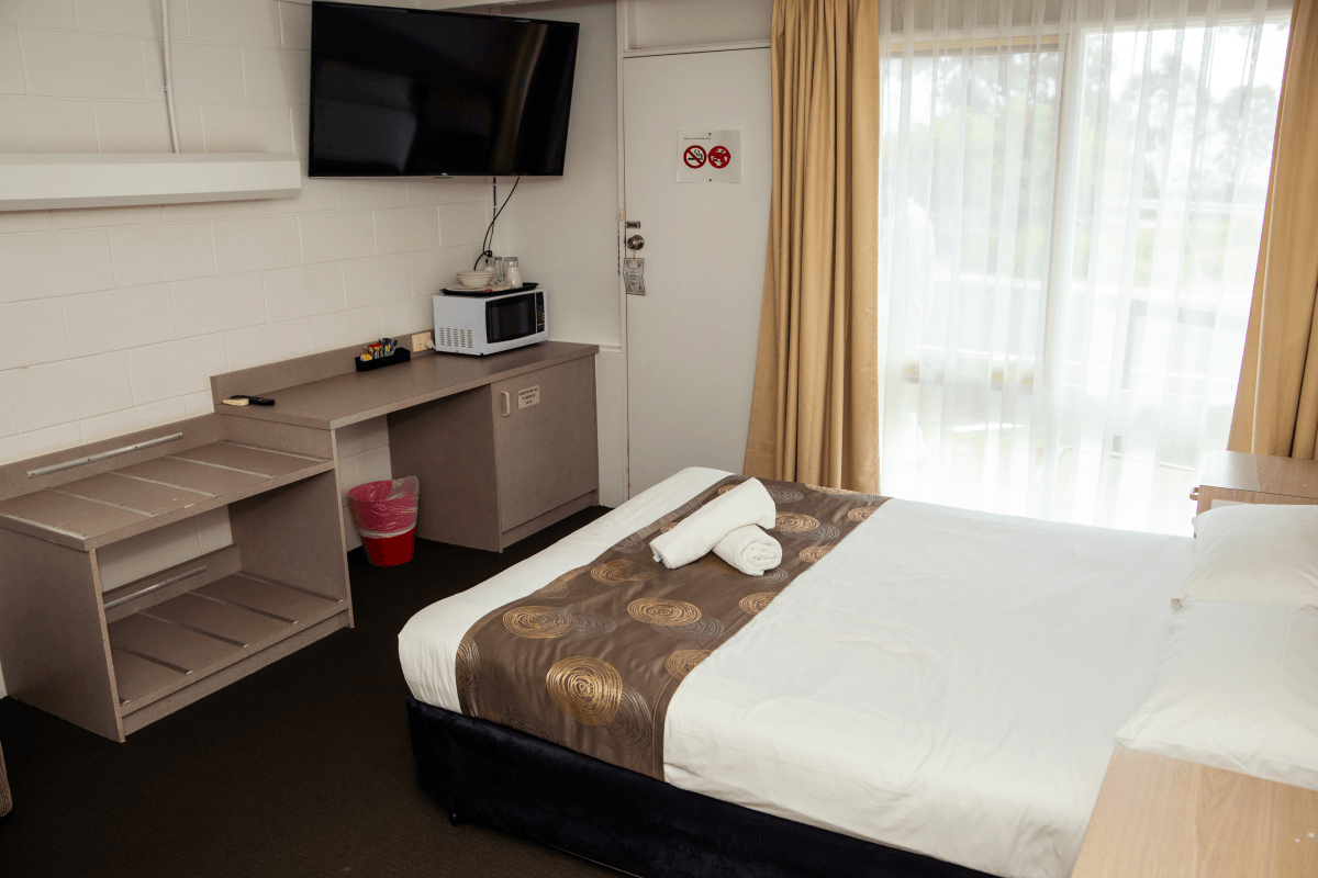 Ocean Views Motel Lakes Entrance2