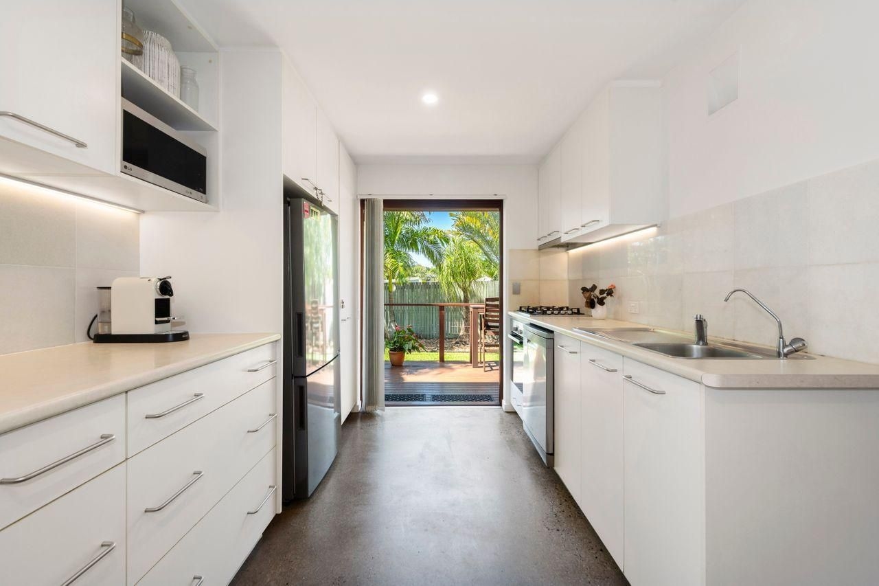 Tallow Beach Retreat - welcoming pet-friendly unit0