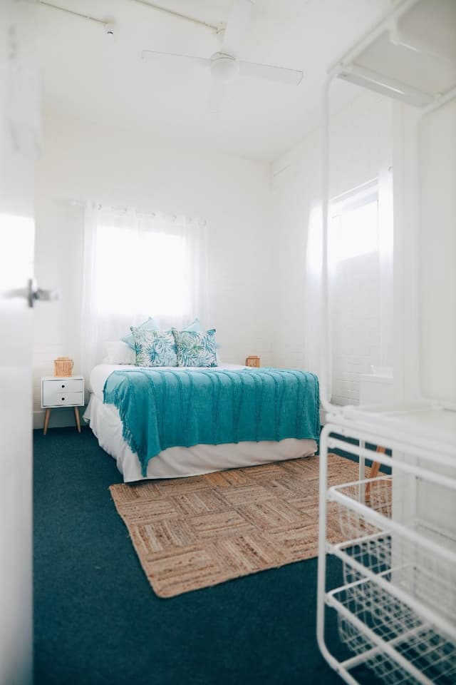 Queen Bed Room