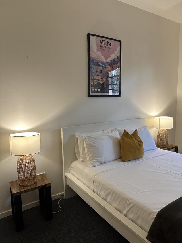 Queen Bed Room