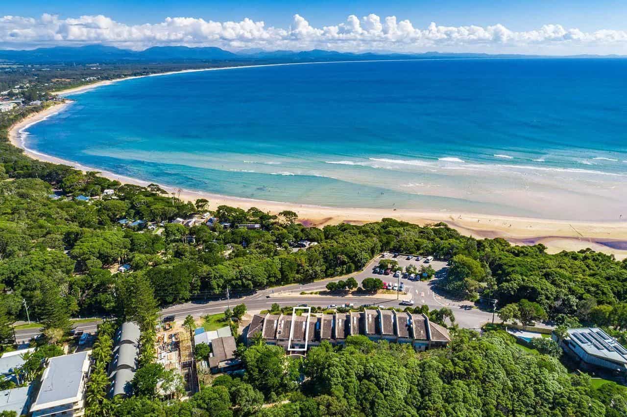 James Cook Apartments - renovated beachside pad
