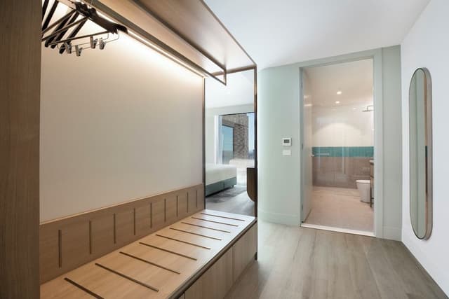 Suite, 1 King Bed, Balcony (Dining, Kitchenette)