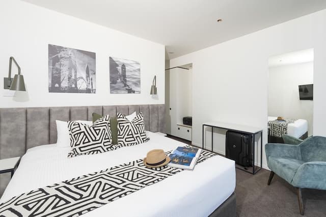 1 Bedroom Ocean View Apartment