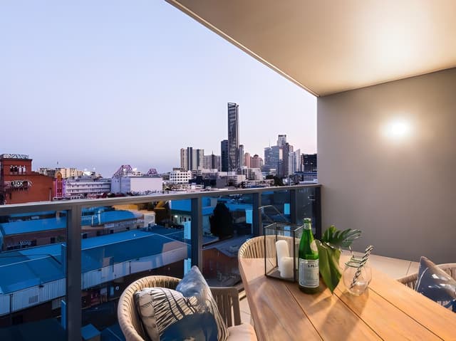 One Bedroom Apartment