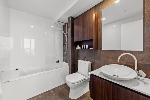 Two Bedroom Two Bathroom Sky High Apartment (Levels 42 - 78)