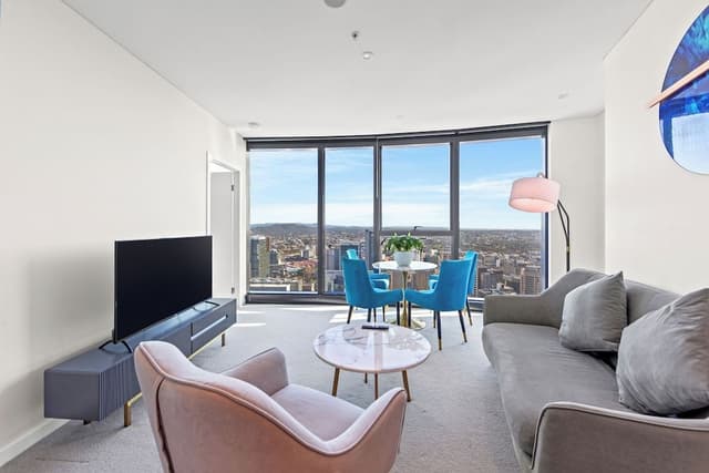 Two Bedroom One Bathroom Compact City View Apartment