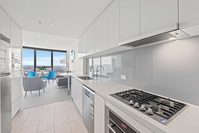 Two Bedroom One Bathroom Compact City View Apartment