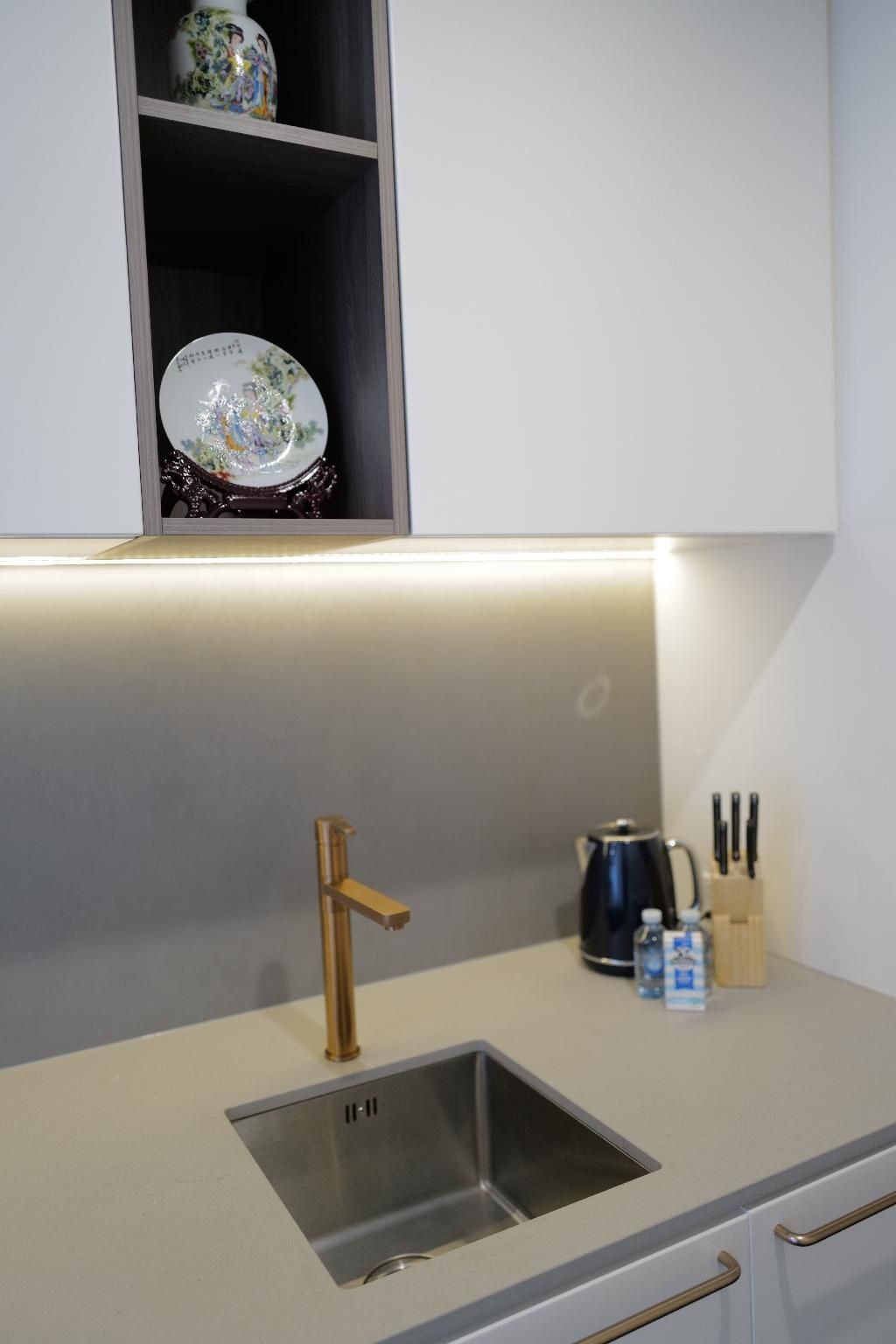 Lovely Home in midtown Box Hill two beds ELL6A3