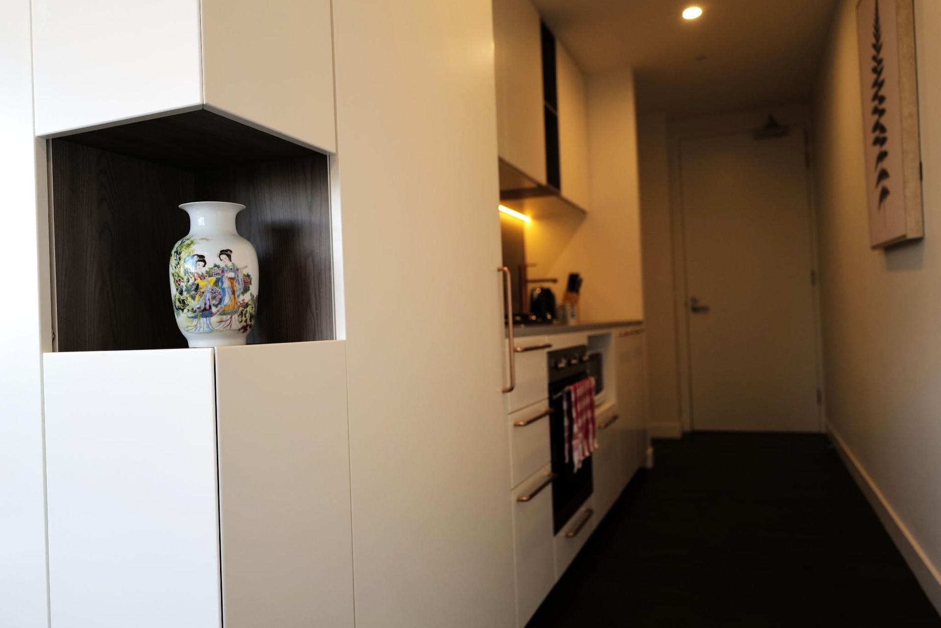Lovely Home in midtown Box Hill two beds ELL6A4