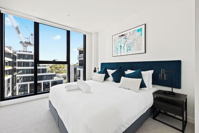 3 Bedroom 2 Bathroom Premier Apartments