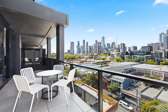 3 Bedroom 2 Bathroom Premier Apartments