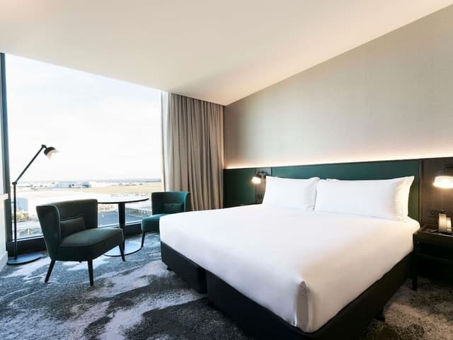 Deluxe Room, 1 King Bed
