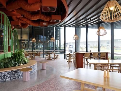 Novotel Melbourne Airport1