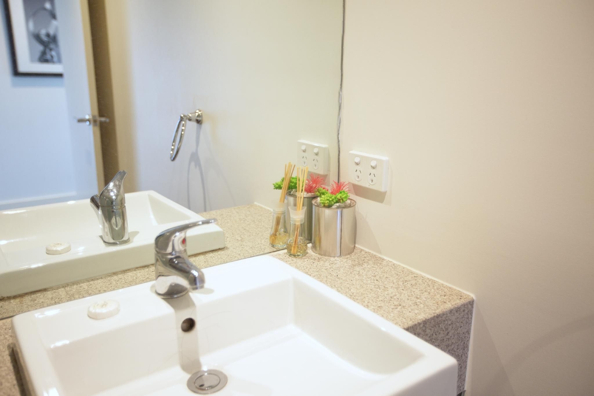 3 ห้องนอน 2 ห้องน้ำส่วนตัว ขนาด 79 ตร.ม. – ดอนคาสเตอร์ (Close to Doncaster Shopping Mall Perfect apartment)4