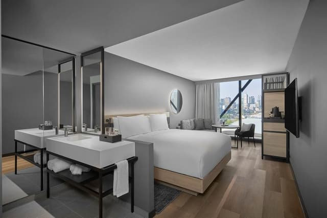 Superior Room, 1 King Bed (View)