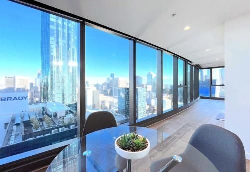 อพาร์ตเมนต์ 1 ห้องนอน 1 ห้องน้ำส่วนตัว ขนาด 10 ตร.ม. – อื่นๆ (LV42 High-rise condo CBD panoramic city view)2