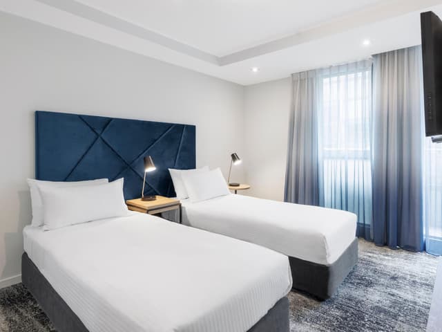 1-Bedroom Apartment with 2 Single Beds