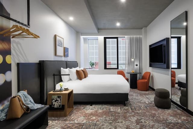 Veriu Suite