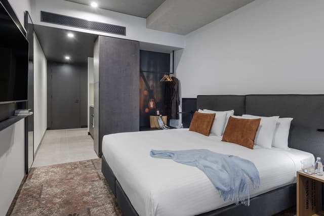 Veriu Suite