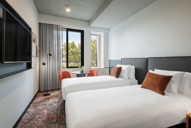 Superior Veriu Suite
