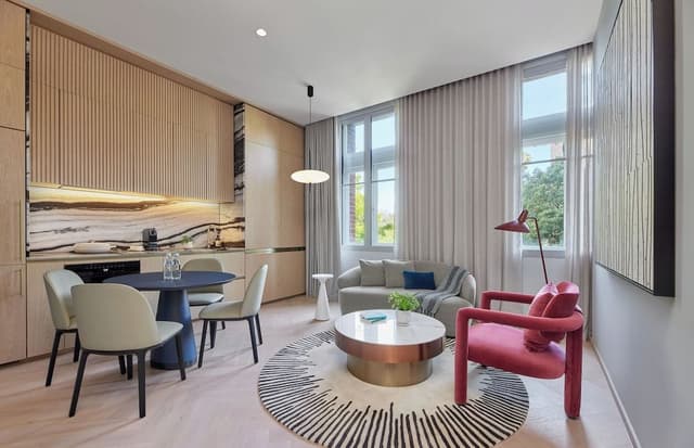 Two Bedroom Heritage Apartment - King/Twin