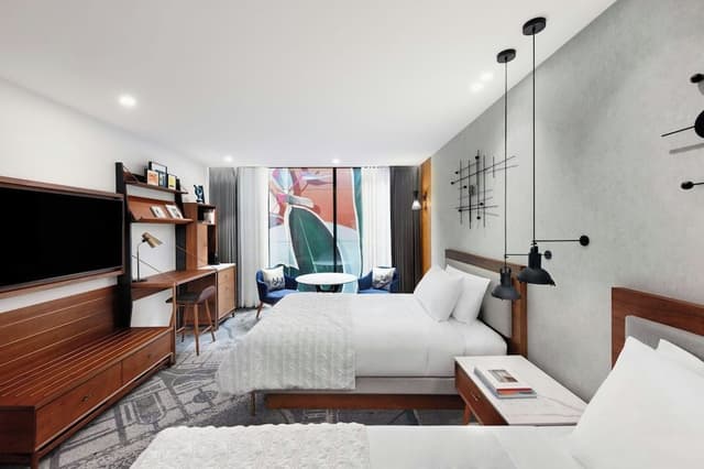 Superior Room, 1 King Bed, City View