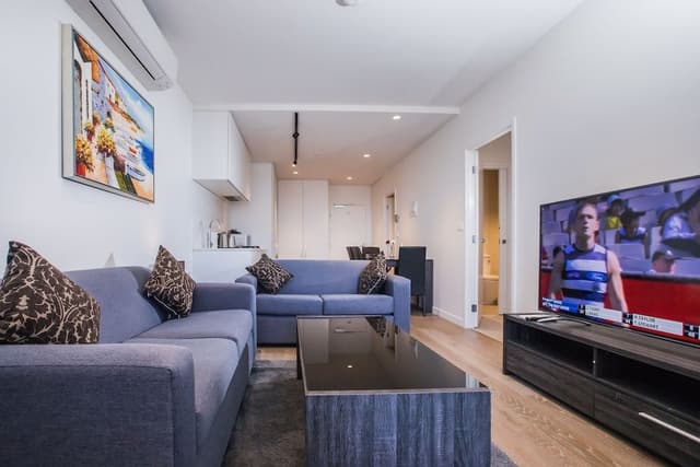 2 Bedrooms, 2 Bathrooms Superior Apartment with Balcony (Pool Access)