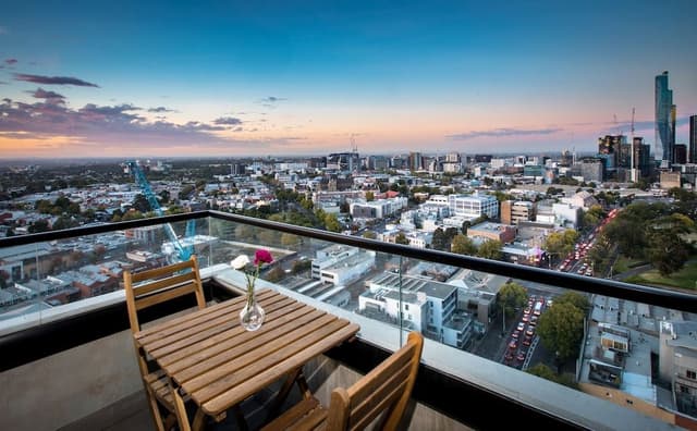 2 Bedrooms, 2 Bathrooms Superior Apartment with Balcony (Pool Access)